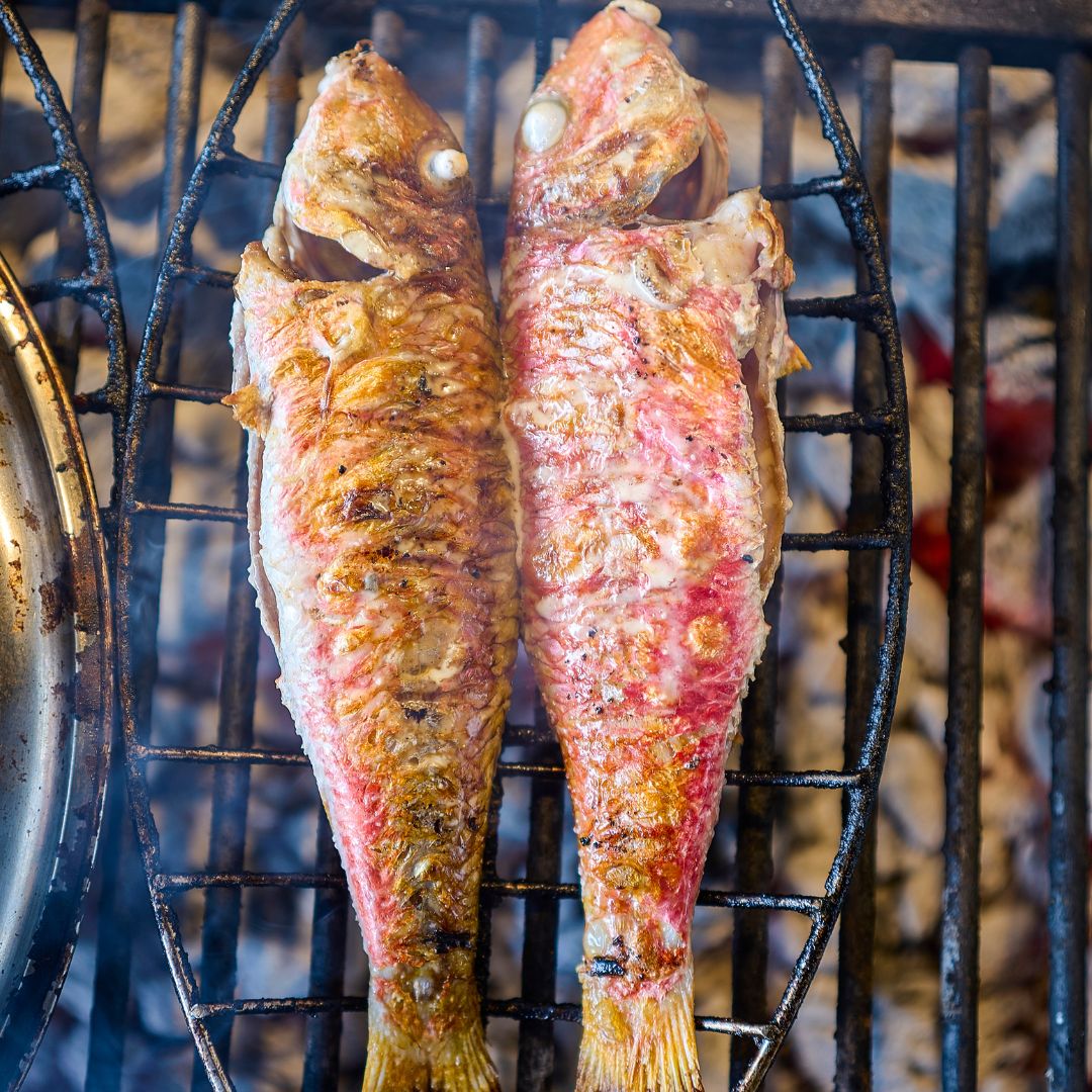 rouget barbet entier au barbecue